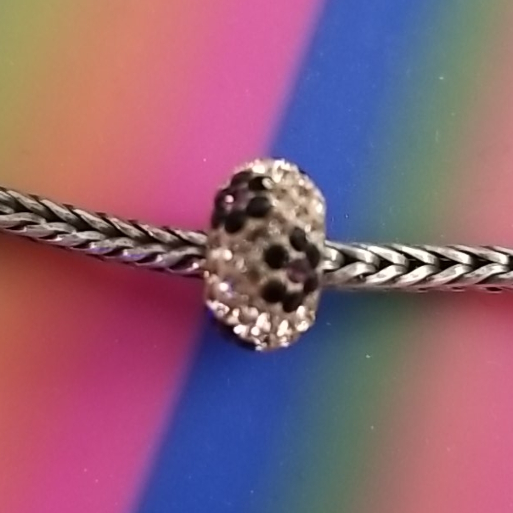 Swarovski flower pattern bead